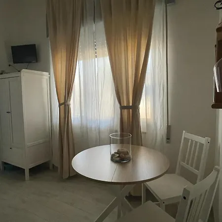 A Oriente Konukevi Torre dell'Orso