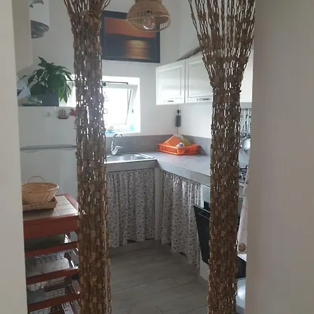 A Oriente Torre dell'Orso