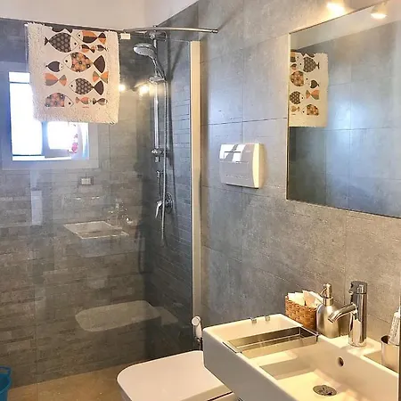 A Oriente Torre dell'Orso