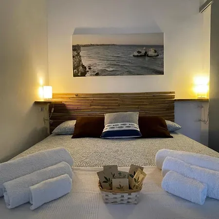 A Oriente Torre dell'Orso